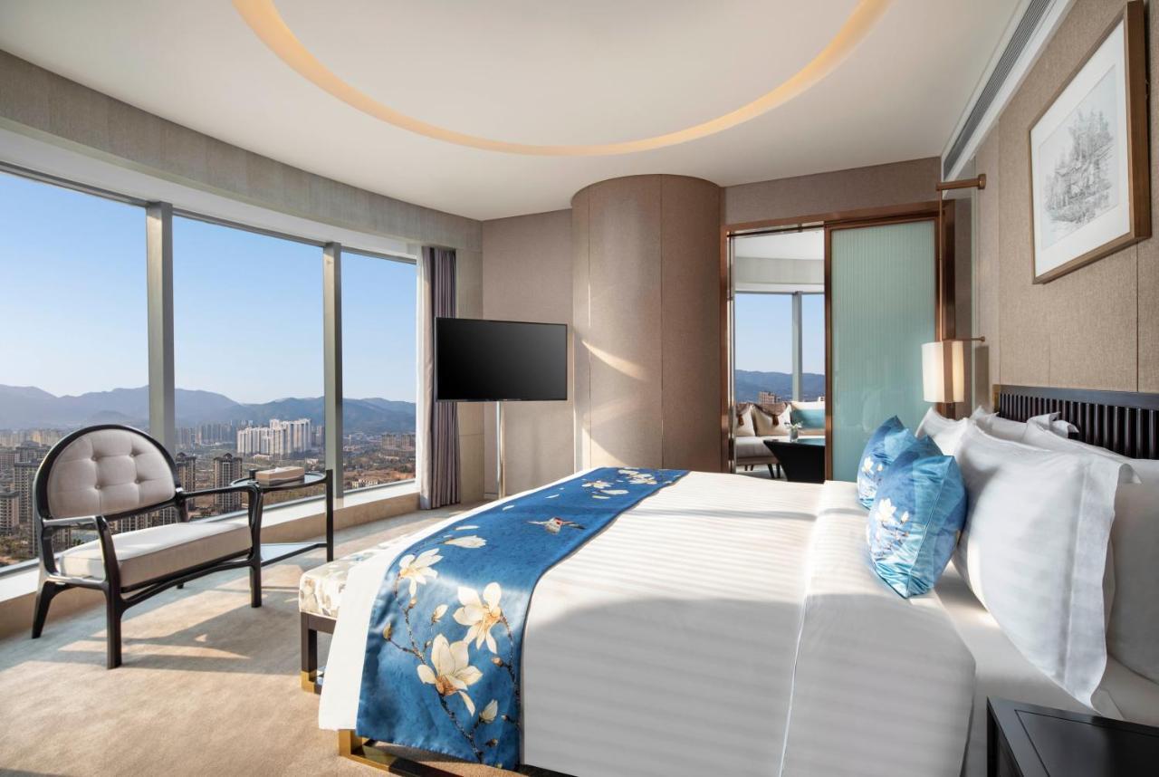 Kunming Huiyue Wyndham Hotel Dış mekan fotoğraf