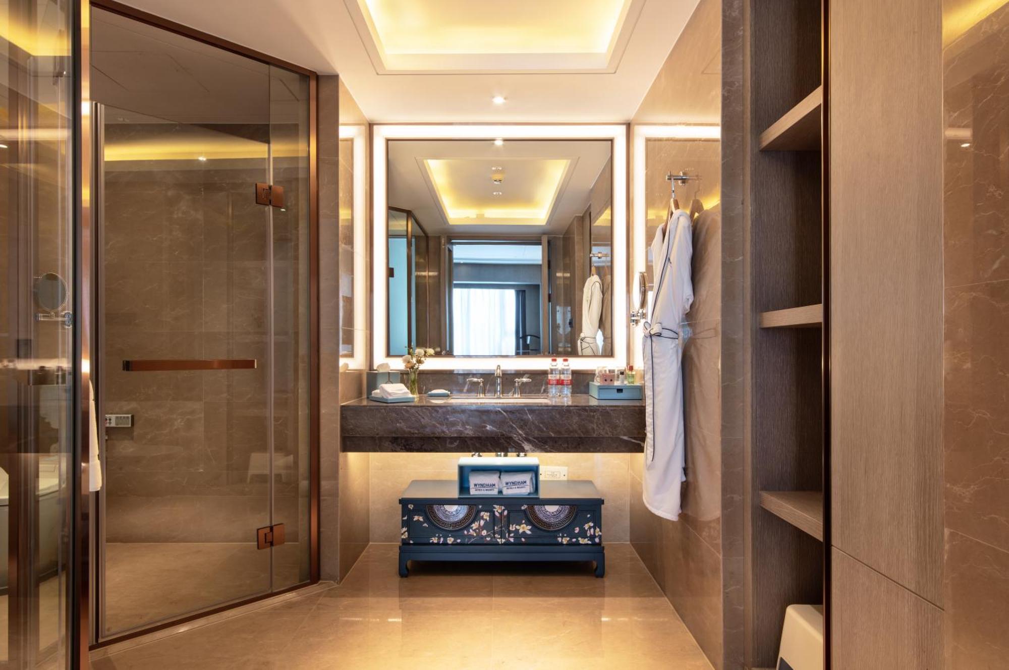 Kunming Huiyue Wyndham Hotel Dış mekan fotoğraf